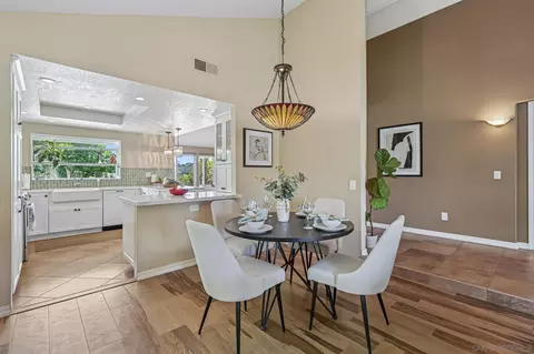 Dining - 602 Hollyridge Dr, Encinitas, CA 92024 photo 1 of 2