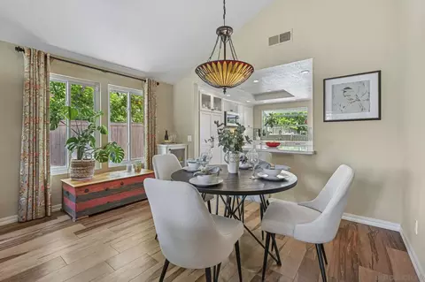 Dining - 602 Hollyridge Dr, Encinitas, CA 92024 photo 2 of 2