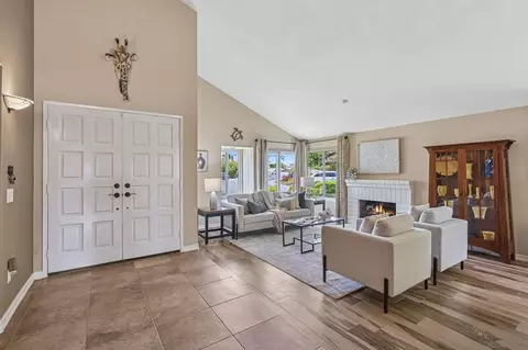 Entry Way - 602 Hollyridge Dr, Encinitas, CA 92024 photo 1 of 3