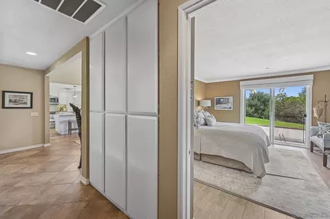 Entry Way - 602 Hollyridge Dr, Encinitas, CA 92024 photo 3 of 3