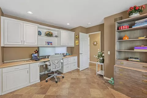 Other - 602 Hollyridge Dr, Encinitas, CA 92024 photo 3 of 8