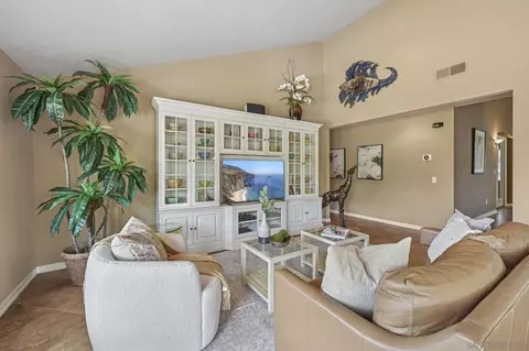 Living - 602 Hollyridge Dr, Encinitas, CA 92024 photo 4 of 5