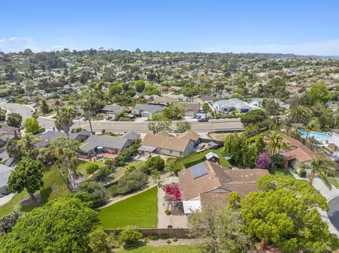 View/Area - 602 Hollyridge Dr, Encinitas, CA 92024 photo 5 of 9