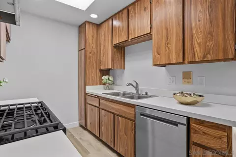 2135 E Valley Pkwy #5, Escondido, CA 92027 photo 8