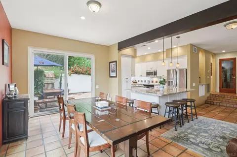 8358 Gilman Dr, La Jolla, CA 92037 photo 10