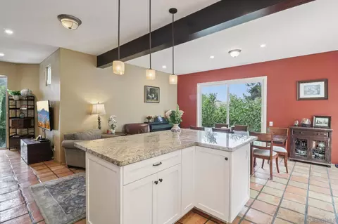 8358 Gilman Dr, La Jolla, CA 92037 photo 3