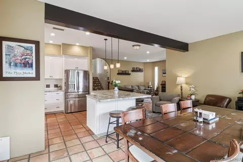 8358 Gilman Dr, La Jolla, CA 92037 photo 11