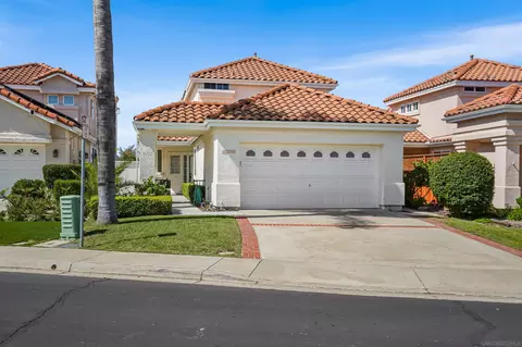 2436 Links Way, Vista, CA 92081