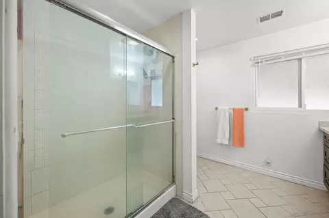 Bath - 7960 Normal Ave, La Mesa, CA 91941 photo 1 of 4