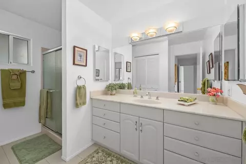 Bath - 5374 Wellesley St, La Mesa, CA 91942 photo 1 of 3