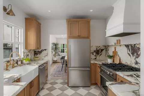 1932 Bancroft St, San Diego, CA 92102