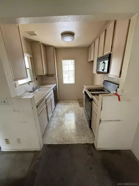 10656 Aderman Ave #28, San Diego, CA 92126