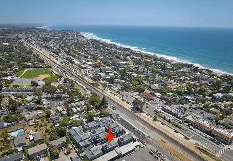 569 N Vulcan Ave, Encinitas, CA 92024 photo 2