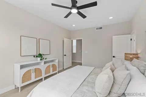 569 N Vulcan Ave, Encinitas, CA 92024 photo 23
