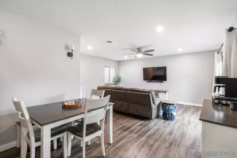Dining - 220 Eveningside Gln, Escondido, CA 92026 photo 3 of 3