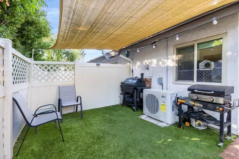 Exterior - 220 Eveningside Gln, Escondido, CA 92026 photo 7 of 8
