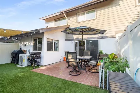 Exterior - 220 Eveningside Gln, Escondido, CA 92026 photo 6 of 8