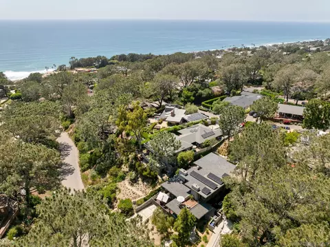 View/Area - 404 Pine Needles, Del Mar, CA 92014 photo 1 of 3