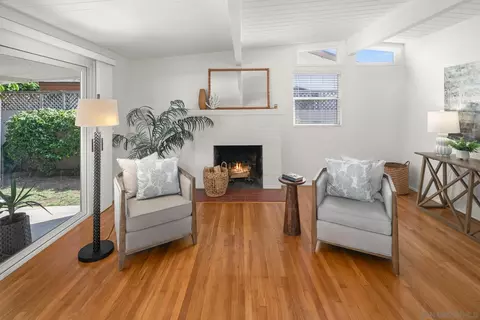Living - 661 Balboa Ave, Coronado, CA 92118 photo 4 of 4