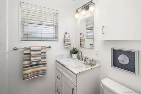Bath - 661 Balboa Ave, Coronado, CA 92118 photo 1 of 4