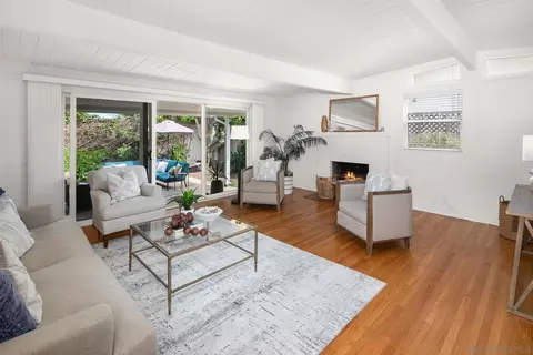 Living - 661 Balboa Ave, Coronado, CA 92118 photo 1 of 4