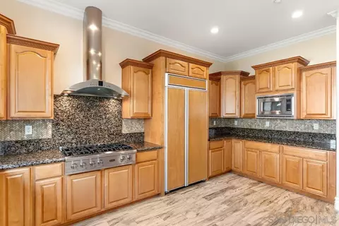 Kitchen - 246 Yucca Rd, Fallbrook, CA 92028 photo 5 of 9