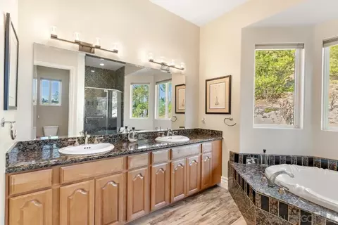 Bath - 246 Yucca Rd, Fallbrook, CA 92028 photo 1 of 2