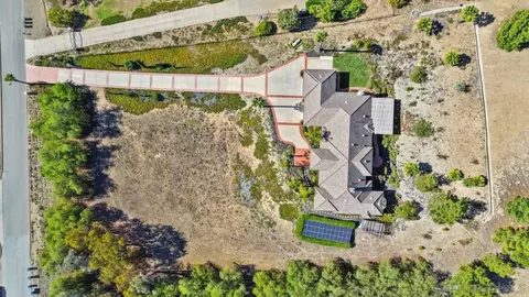 View/Area - 246 Yucca Rd, Fallbrook, CA 92028 photo 4 of 7
