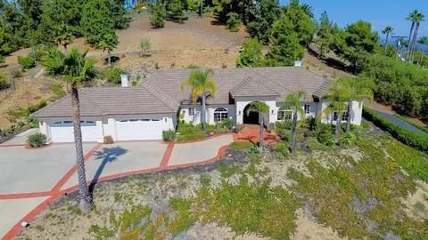 246 Yucca Rd, Fallbrook, CA 92028