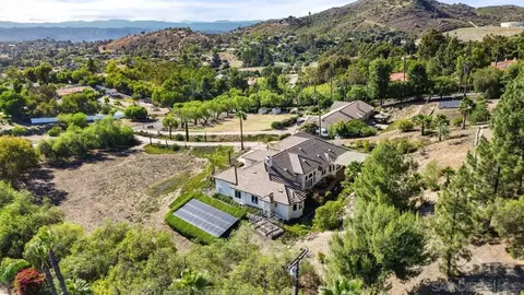 View/Area - 246 Yucca Rd, Fallbrook, CA 92028 photo 5 of 7