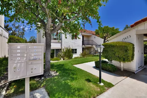 17473 Plaza Abierto #30, San Diego, CA 92128