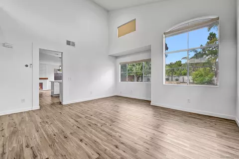 4871 Seascape Dr, Oceanside, CA 92057 photo 8
