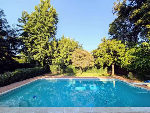 1102 S Mountain St, Visalia, CA 93277