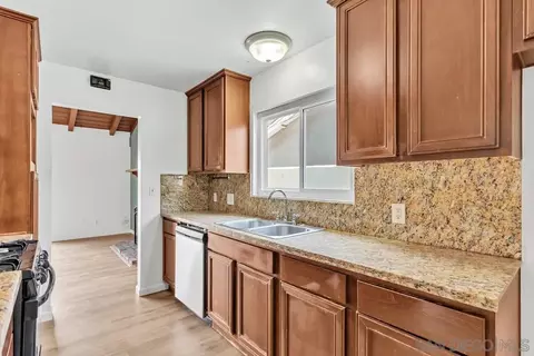 1325 5th St, Imperial Beach, CA 91932 photo 6