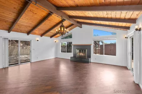 9307 Dalehurst Rd, Santee, CA 92071