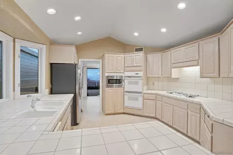 Kitchen - 1327 Caminito Batea, La Jolla, CA 92037 photo 2 of 2