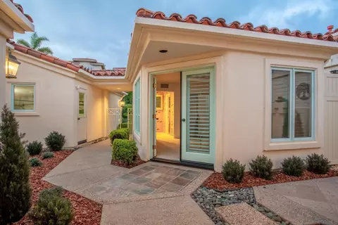 Exterior - 1327 Caminito Batea, La Jolla, CA 92037 photo 6 of 9