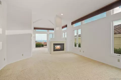 Living - 1327 Caminito Batea, La Jolla, CA 92037 photo 6 of 7