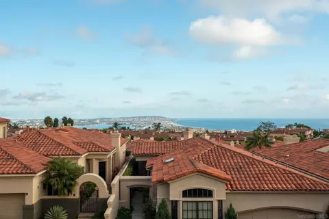 View/Area - 1327 Caminito Batea, La Jolla, CA 92037 photo 3 of 7