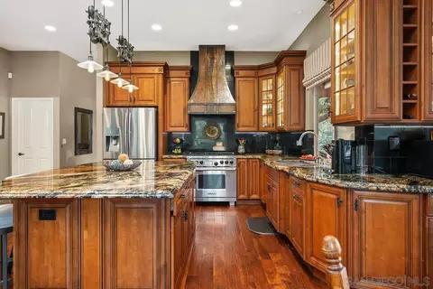 Kitchen - 1335 Horsemill Rd, El Cajon, CA 92021 photo 2 of 4