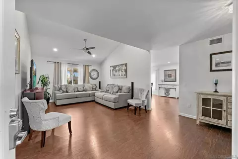 9209 Les Rd, Santee, CA 92071 photo 2