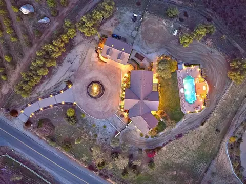 View/Area - 38408 Mesa Rd, Temecula, CA 92592 photo 5 of 9