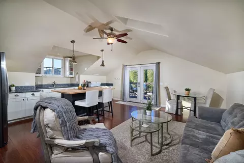Living - 38408 Mesa Rd, Temecula, CA 92592 photo 5 of 6