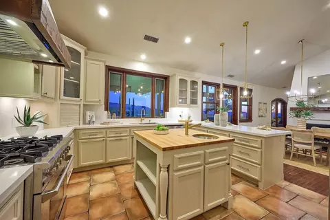 Kitchen - 38408 Mesa Rd, Temecula, CA 92592 photo 1 of 6