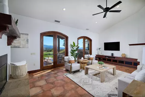 Living - 38408 Mesa Rd, Temecula, CA 92592 photo 4 of 6