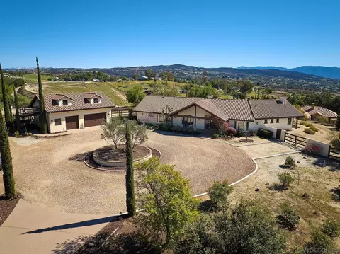 Exterior - 38408 Mesa Rd, Temecula, CA 92592 photo 17 of 17