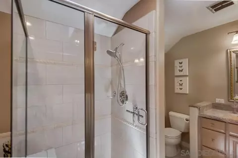 Bath - 1695 Arnheim Ct, El Cajon, CA 92021 photo 2 of 4