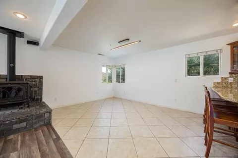 Living - 115 Summit Ln, El Cajon, CA 92019 photo 4 of 6
