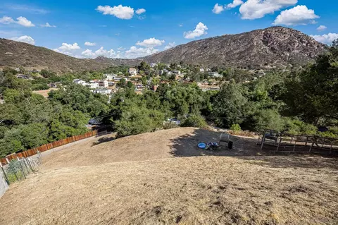 Exterior - 115 Summit Ln, El Cajon, CA 92019 photo 6 of 11