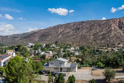 View/Area - 115 Summit Ln, El Cajon, CA 92019 photo 2 of 6